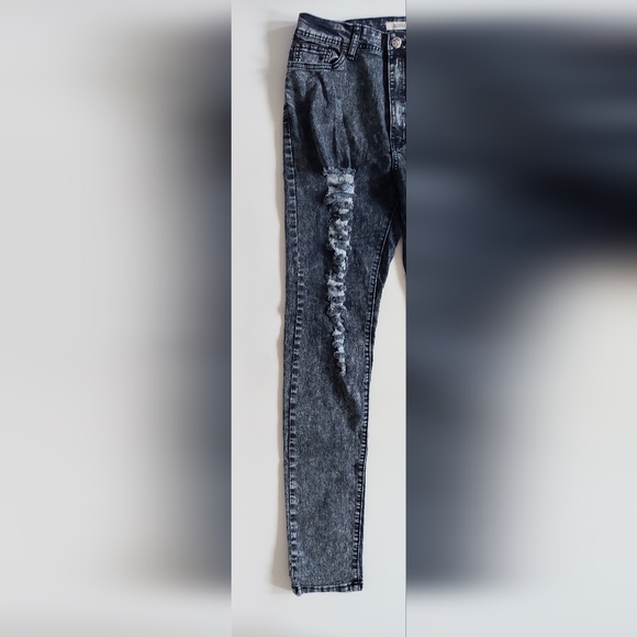 Red Fox Juniors Size 11 Distressed Skinny Blue Jeans - Picture 2 of 5